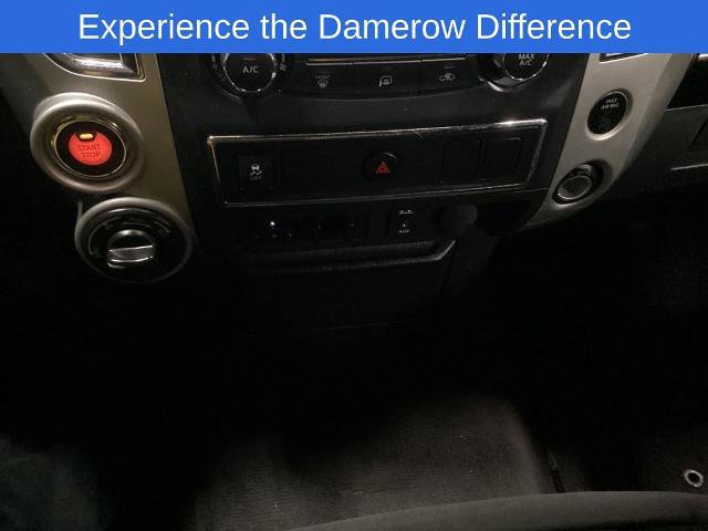 Used 2017 Nissan Titan SV image 18