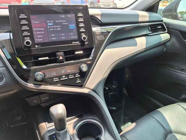 Used 2021 Toyota Camry SE w/ Convenience Package FWD image 23