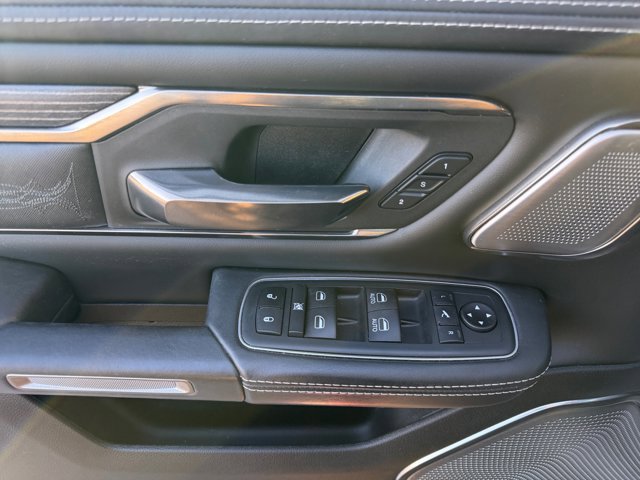 Used 2020 RAM 1500 Limited w/ Black Appearance Package AWD/4WD image 14