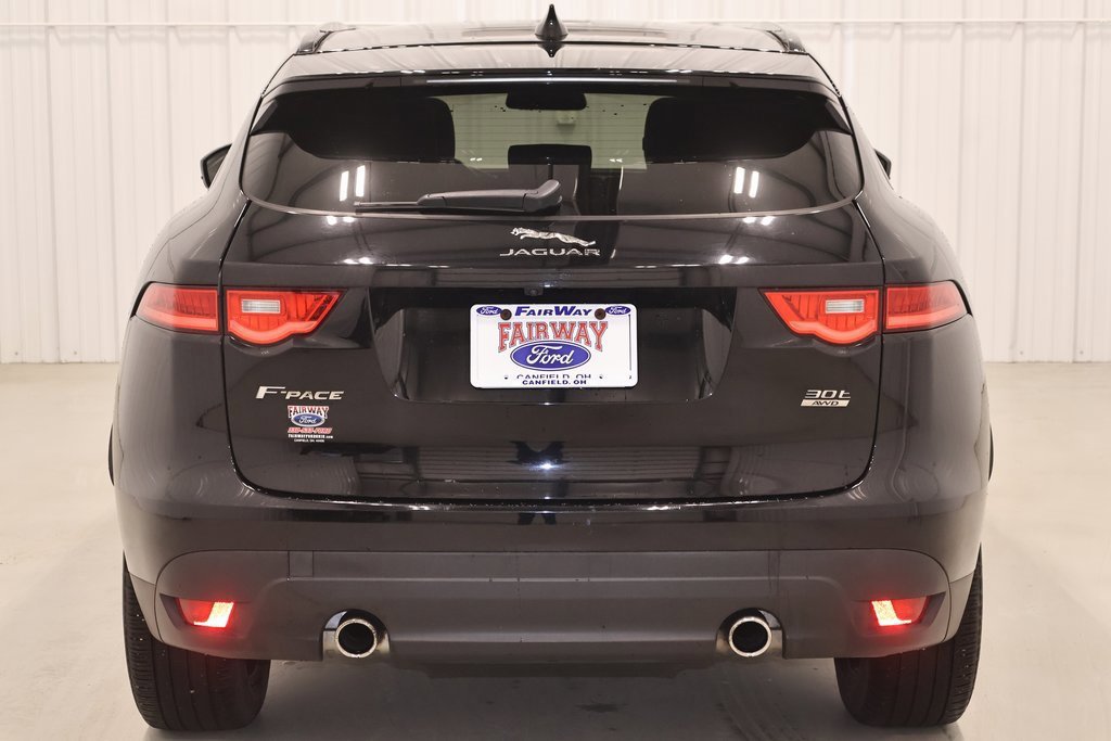 Used 2018 Jaguar F-PACE Premium image 5
