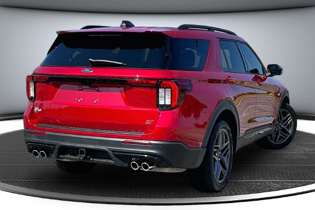 Certified 2025 Ford Explorer ST AWD/4WD image 6
