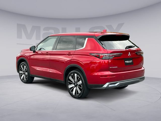 Used 2025 Mitsubishi Outlander SE AWD/4WD image 3