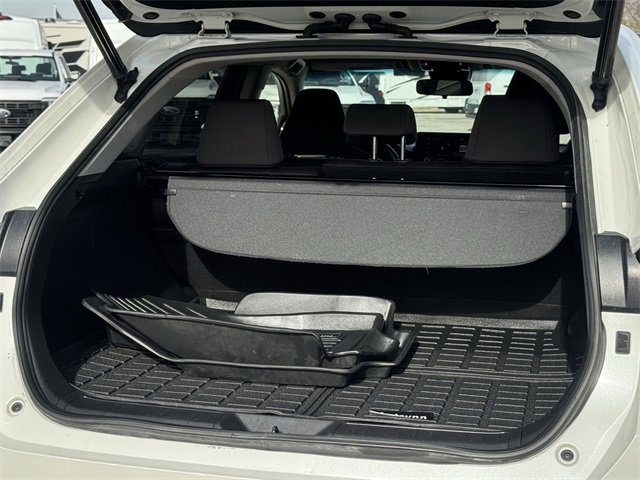 Used 2022 Toyota Venza LE image 30