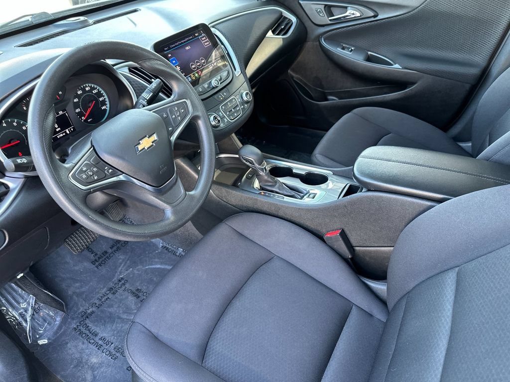 Used 2024 Chevrolet Malibu LT FWD image 9