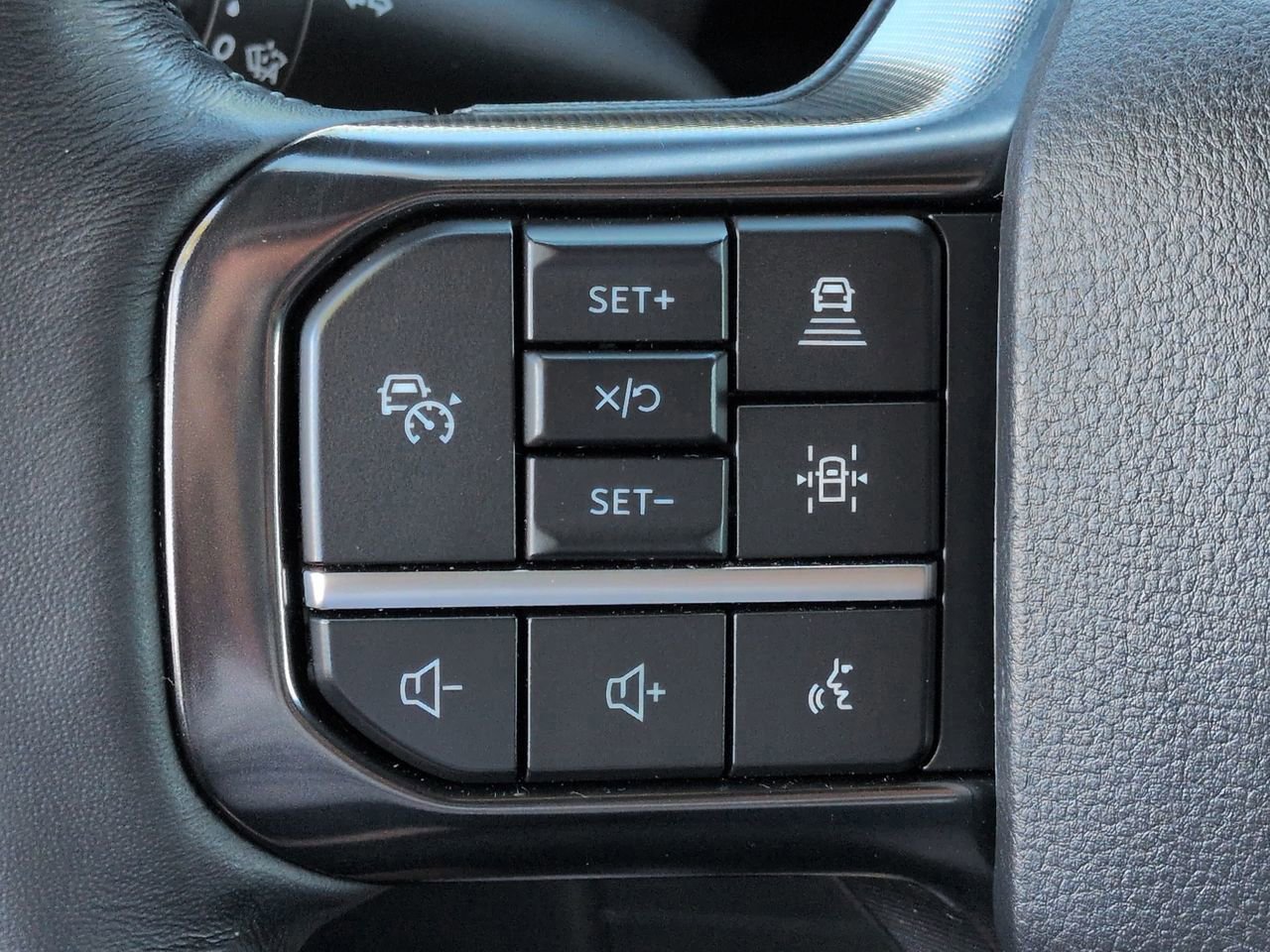 Certified 2025 Ford F150 Platinum w/ Equipment Group 702A High image 25