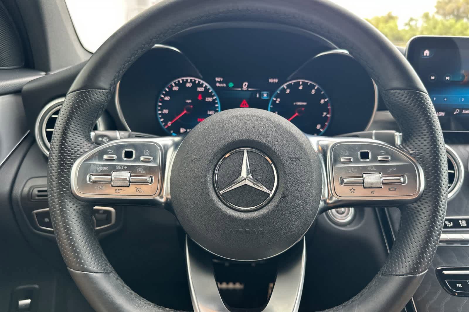 Used 2021 Mercedes-Benz GLC 300 4MATIC image 23