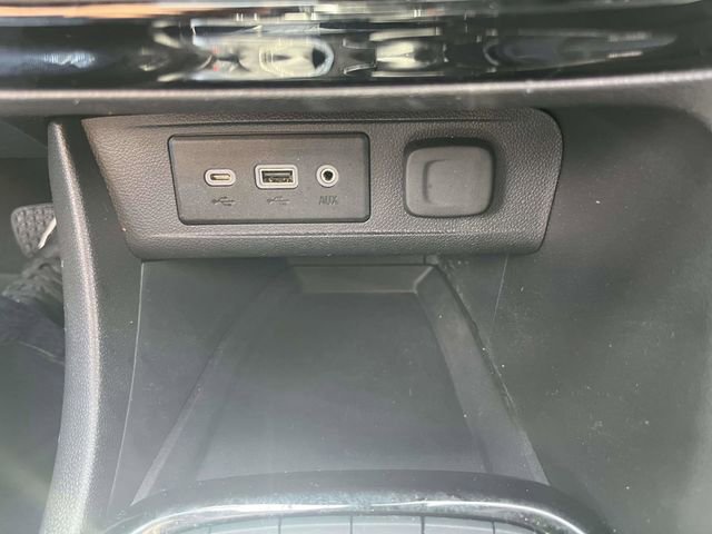 Used 2022 Buick Encore GX Essence FWD image 20