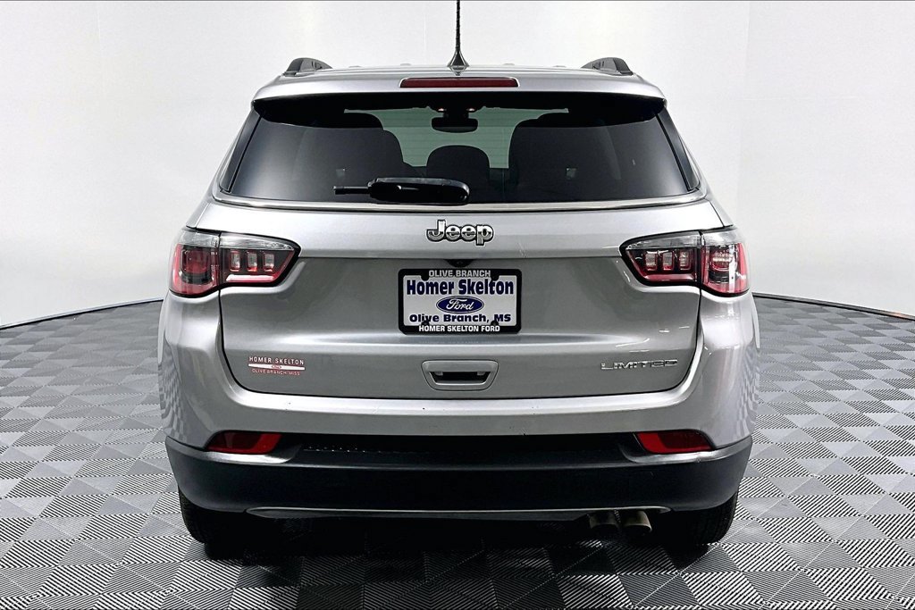 Used 2019 Jeep Compass Limited FWD image 4