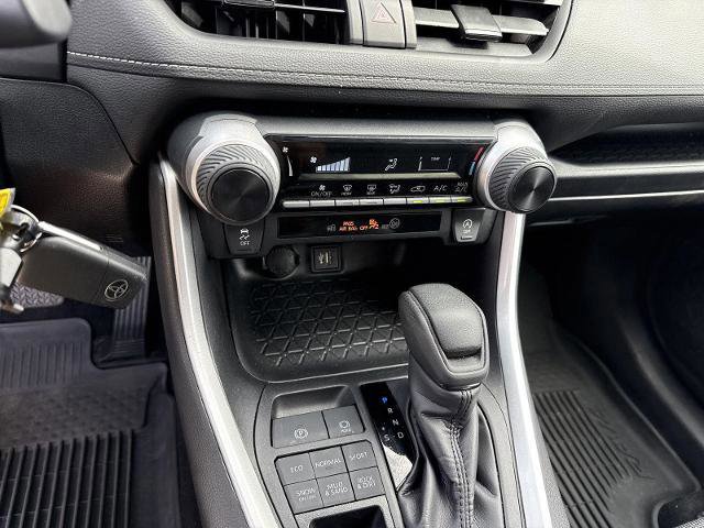 Used 2024 Toyota RAV4 LE AWD/4WD image 14