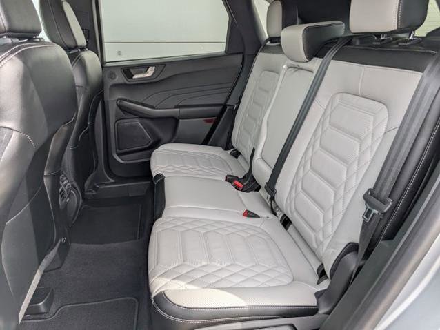 Certified 2023 Ford Escape Platinum w/ Premium Technology Package image 6