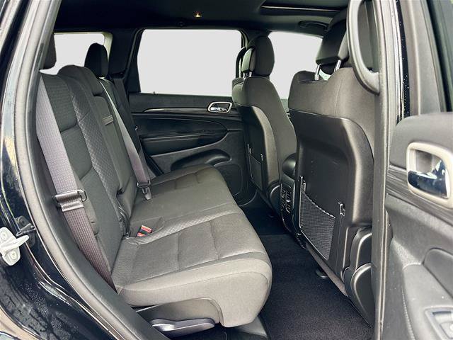 Used 2022 Jeep Grand Cherokee Laredo E AWD/4WD image 30