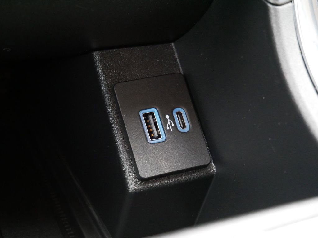 Certified 2024 Ford Edge Titanium w/ Titanium Elite Package image 27