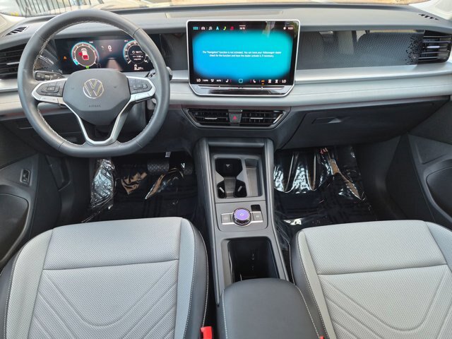 Used 2025 Volkswagen Tiguan SE FWD image 21