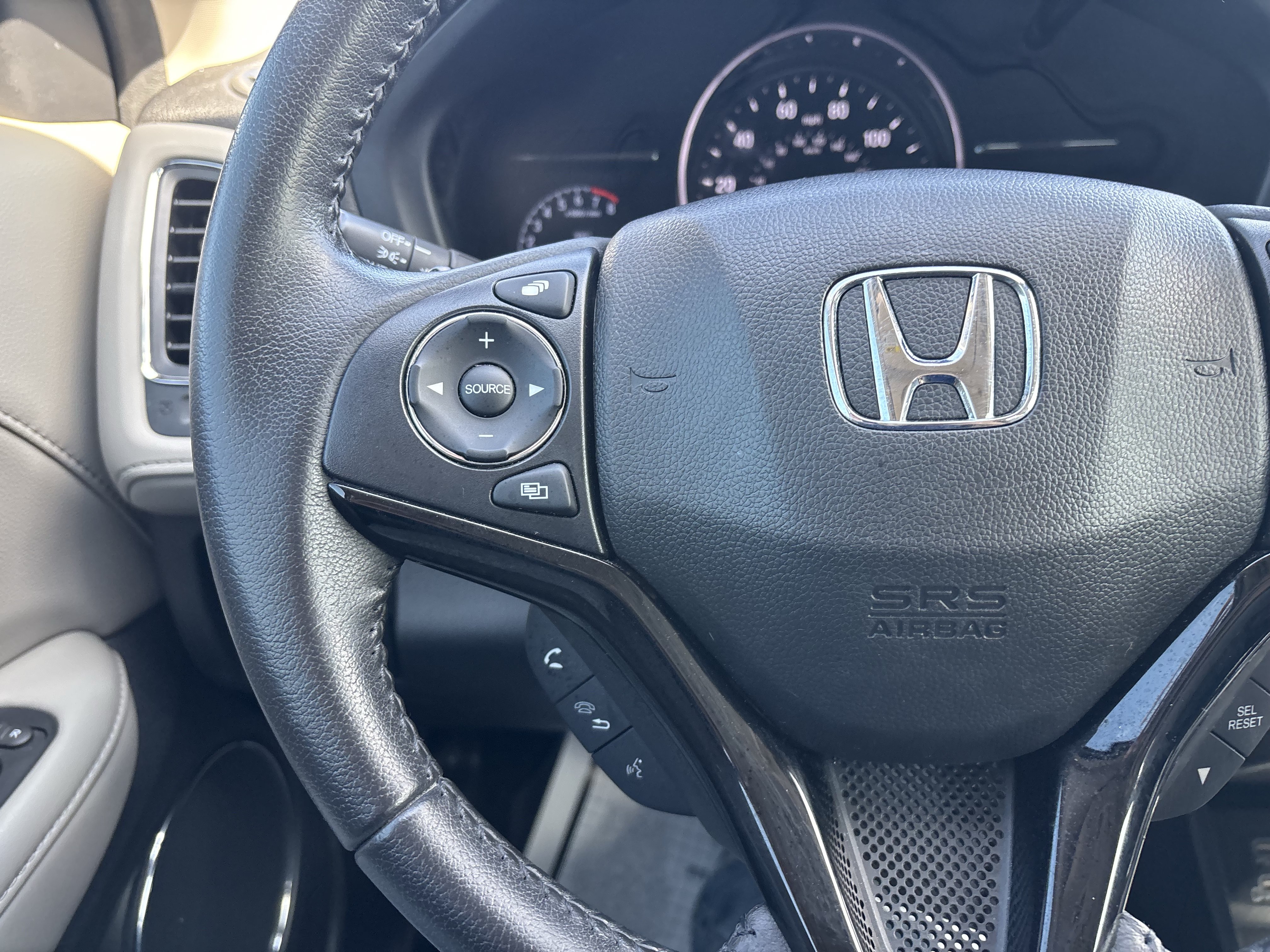 Used 2022 Honda HR-V EX-L image 30