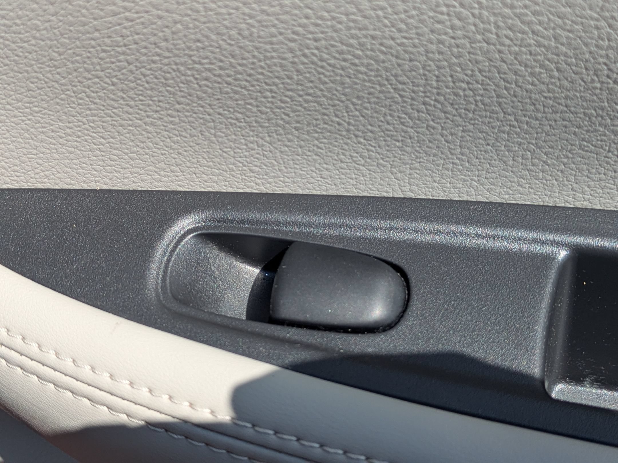 Used 2021 Nissan Rogue Sport SL FWD image 32