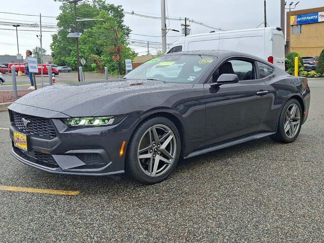 Certified 2024 Ford Mustang Coupe RWD image 4