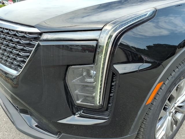 Used 2024 Cadillac XT4 Premium Luxury AWD/4WD image 4