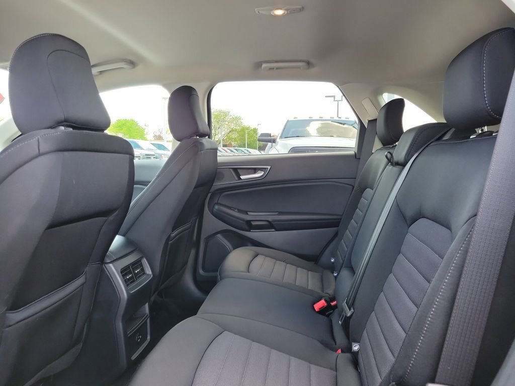 Certified 2021 Ford Edge SE FWD image 14