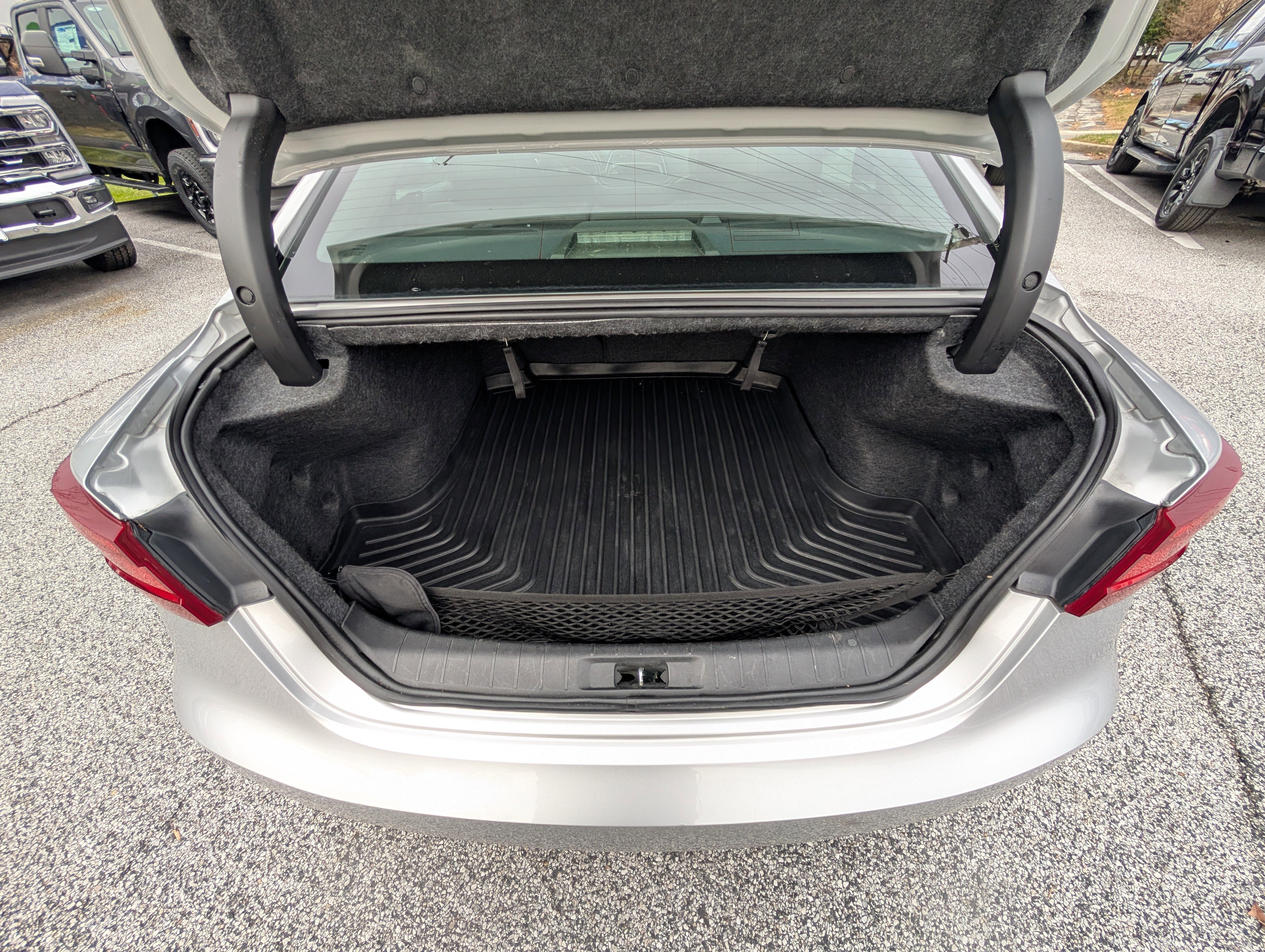 Used 2017 Nissan Maxima 3.5 SV image 14