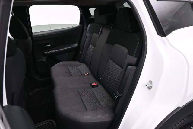 Used 2025 Nissan Kicks SV w/ SV Premium Package FWD image 27