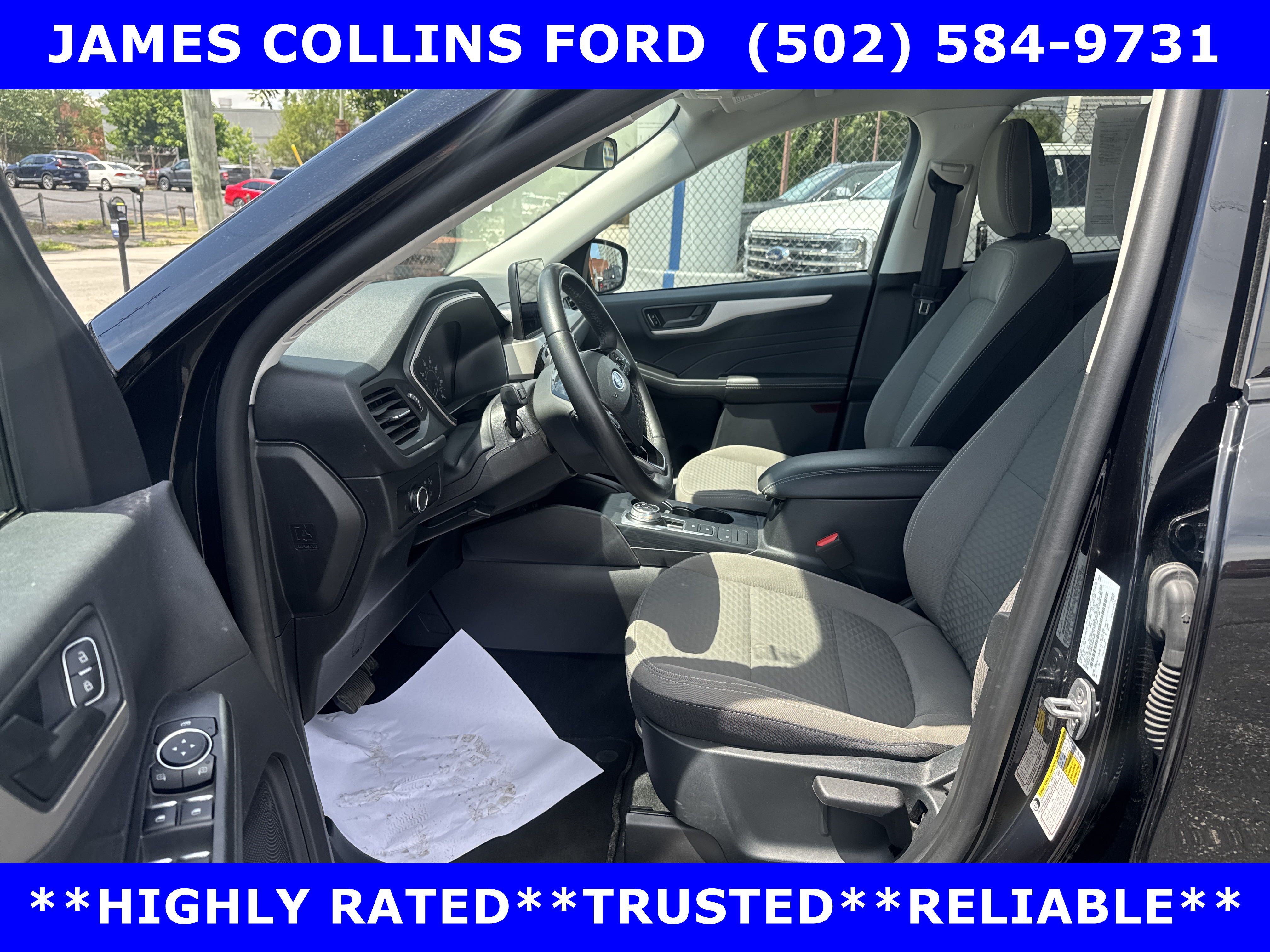 Certified 2022 Ford Escape SE w/ Cold Weather Package AWD/4WD image 10