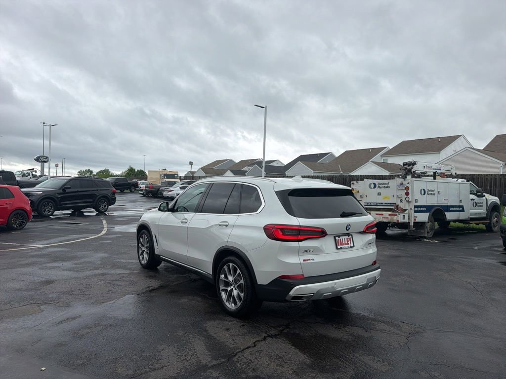 Used 2019 BMW X5 xDrive40i w/ Convenience Package AWD/4WD image 6