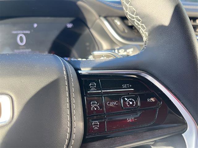 Used 2021 Jeep Grand Cherokee L Overland w/ Luxury Tech Group IV image 32