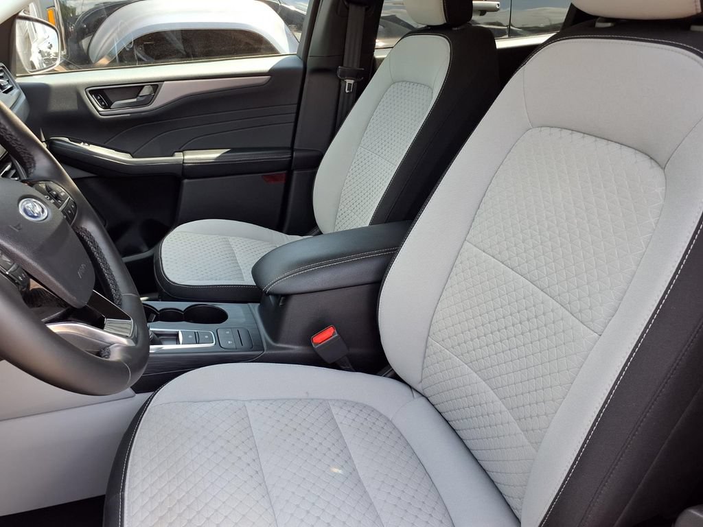 Certified 2023 Ford Escape Active AWD/4WD image 3