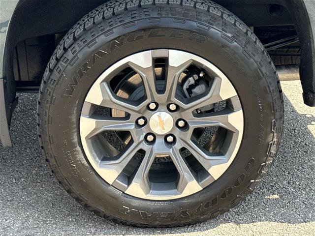 Used 2026 Chevrolet Silverado 1500 High Country w/ Technology Package AWD/4WD image 9