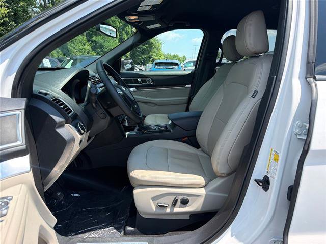 Certified 2018 Ford Explorer Limited AWD/4WD image 8