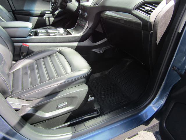 Certified 2019 Ford Edge SEL w/ Equipment Group 201A AWD/4WD image 9