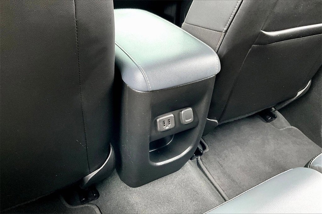 Used 2022 Chevrolet Colorado Z71 image 34