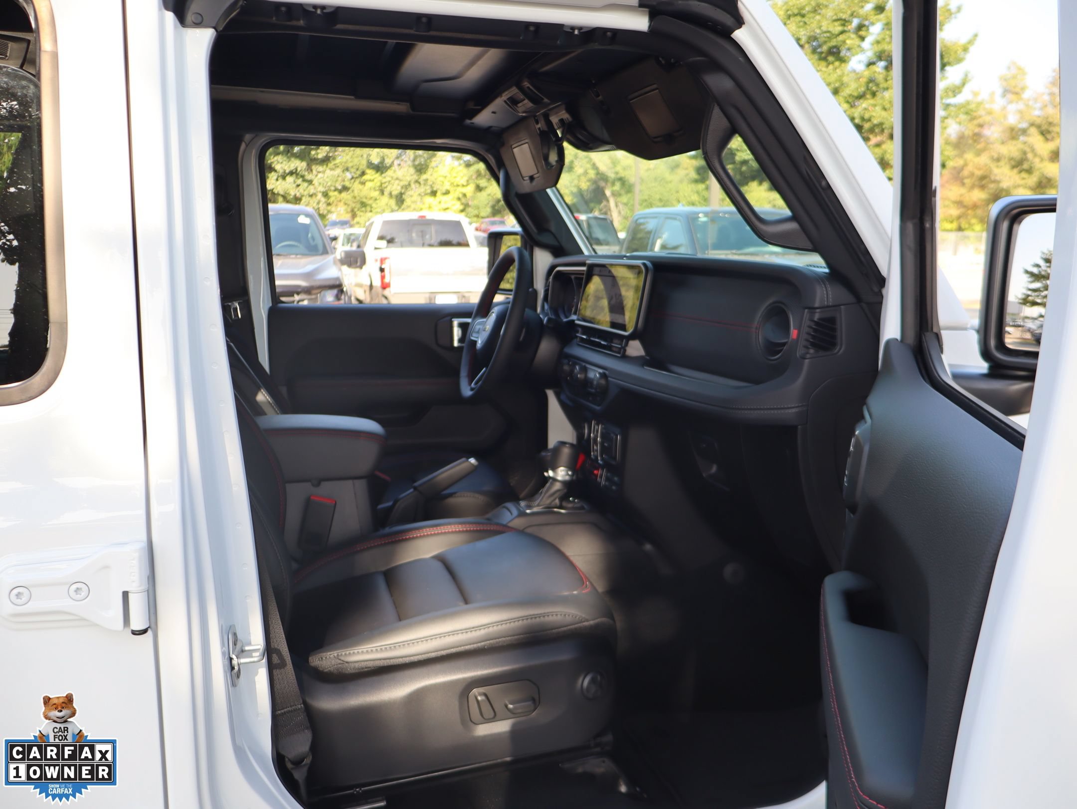 Used 2024 Jeep Wrangler Unlimited Rubicon w/ Convenience Group AWD/4WD image 30