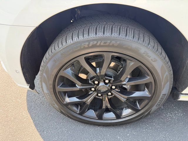 Certified 2024 Ford Expedition Platinum AWD/4WD image 11