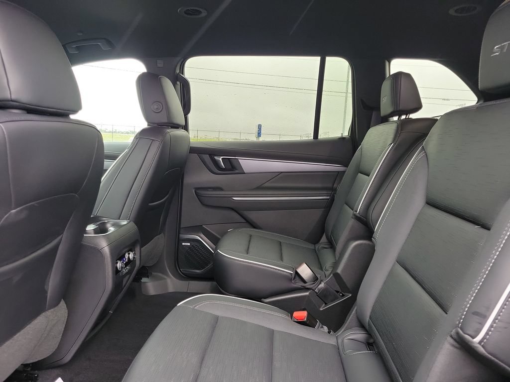 Used 2025 Buick Enclave Sport Touring w/ LPO, All-Weather Package FWD image 14