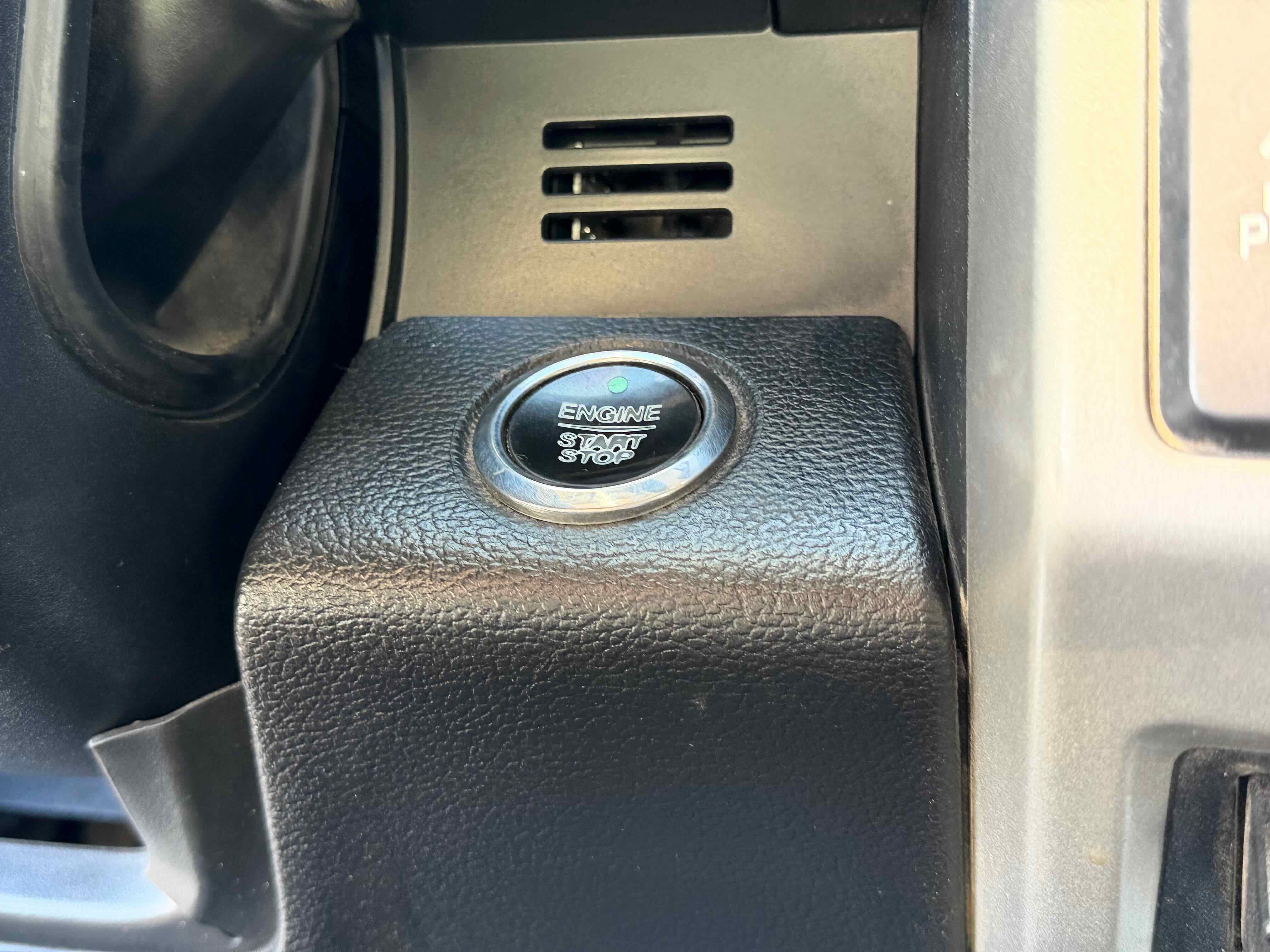 Certified 2020 Ford F350 Lariat w/ Lariat Ultimate Package image 25