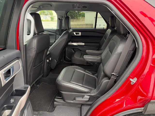 Certified 2024 Ford Explorer XLT w/ Equipment Group 202A AWD/4WD image 22