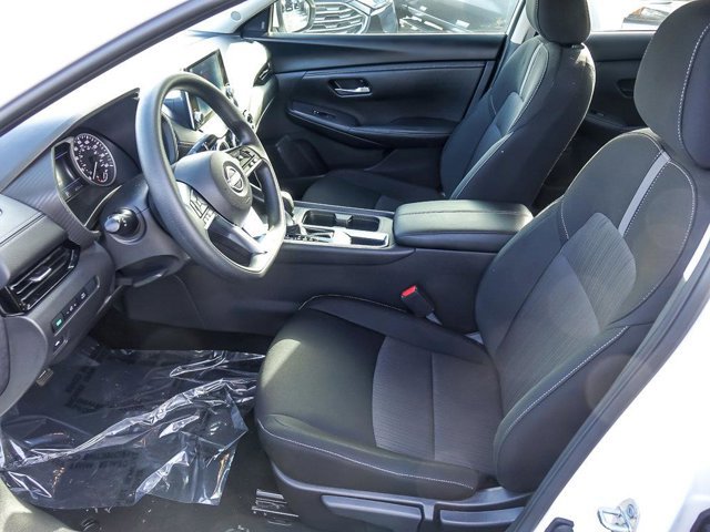 Used 2025 Nissan Sentra SV image 13