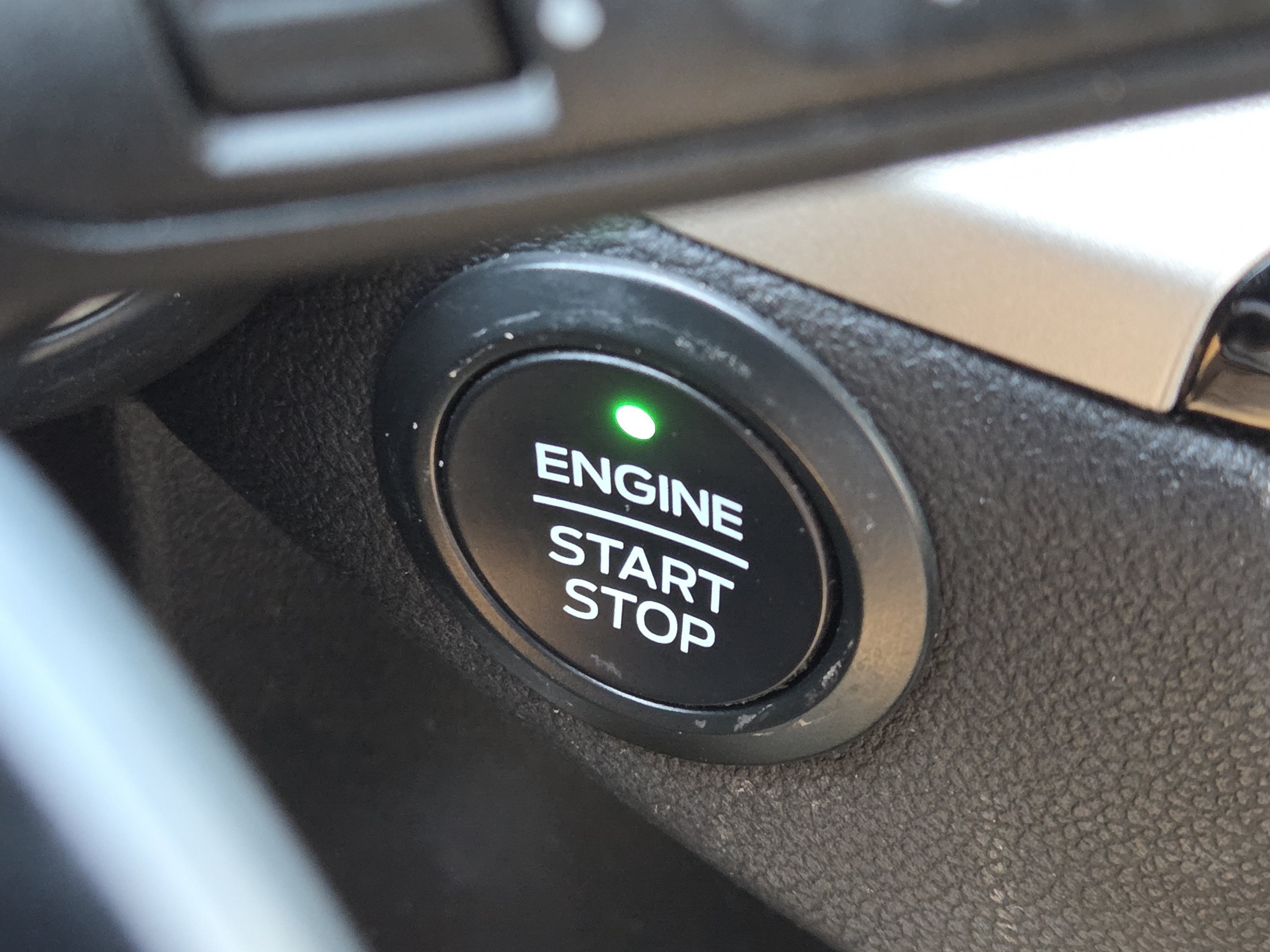 Certified 2020 Ford Escape SEL AWD/4WD image 38