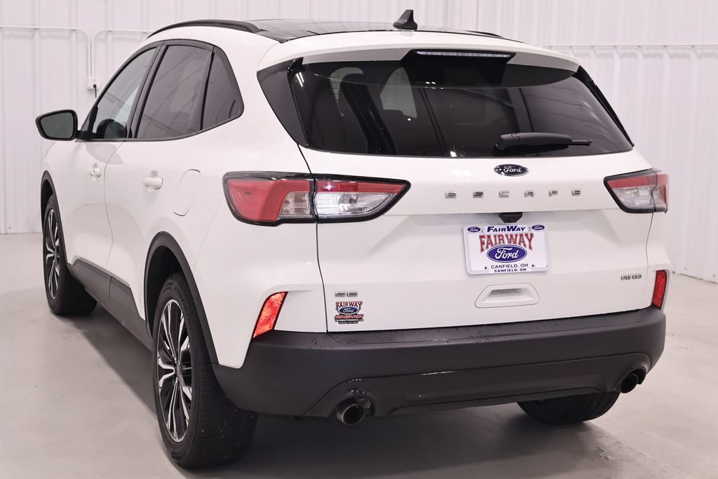Certified 2022 Ford Escape SE w/ SE Sport Appearance Package AWD/4WD image 8