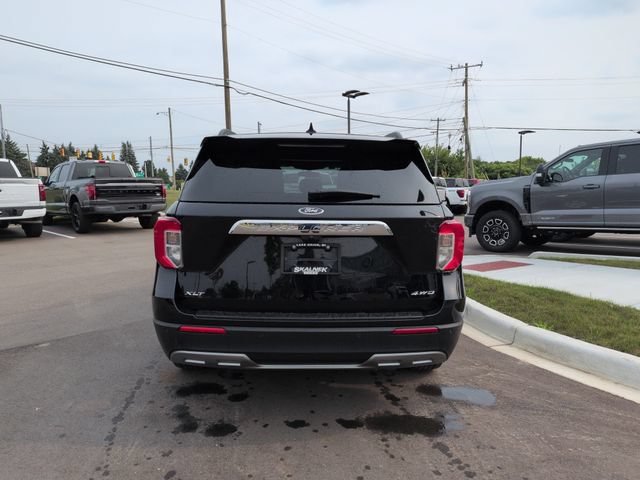 Certified 2023 Ford Explorer XLT w/ Equipment Group 202A AWD/4WD image 4