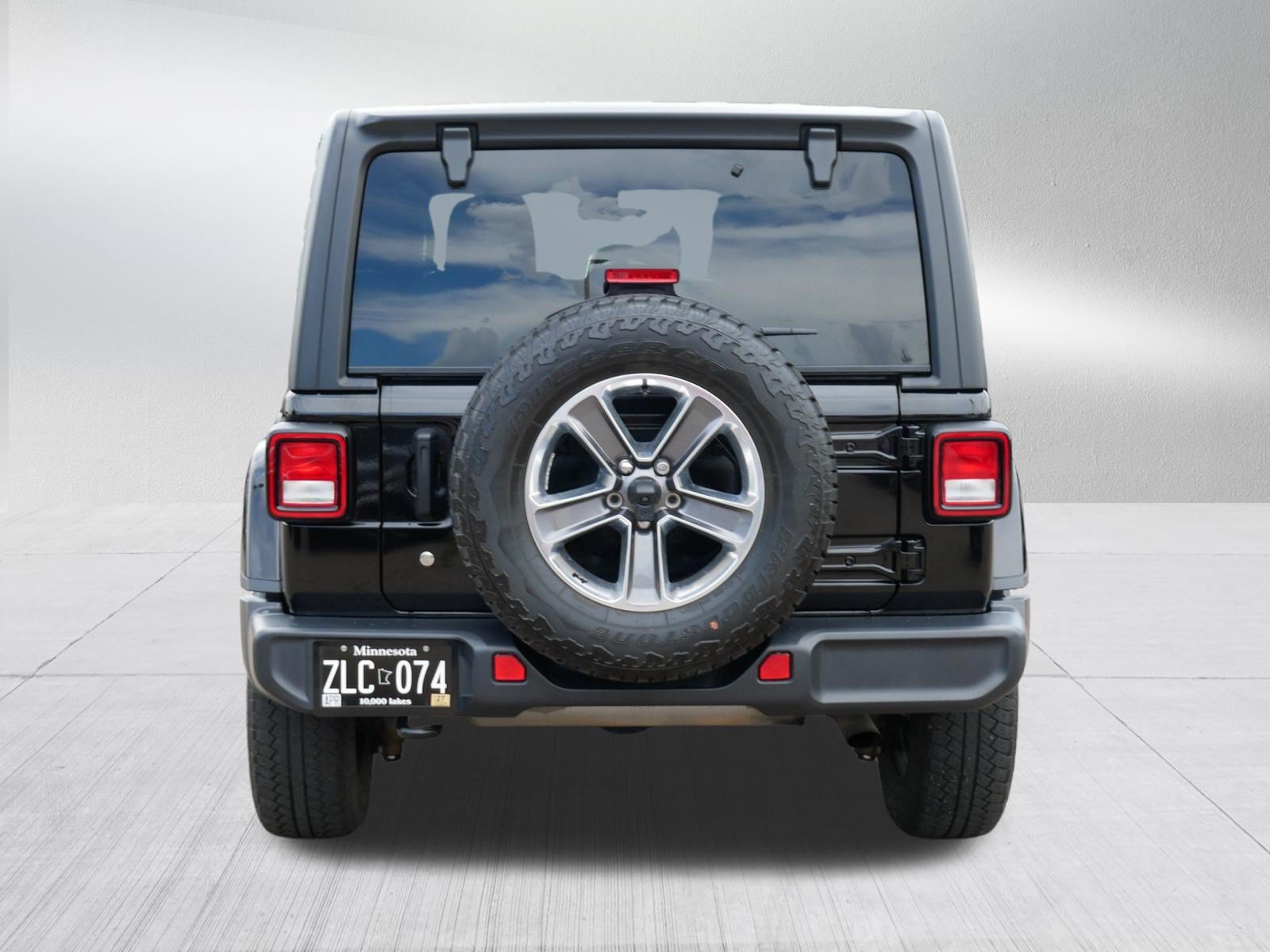 Used 2020 Jeep Wrangler Unlimited Sahara AWD/4WD image 6