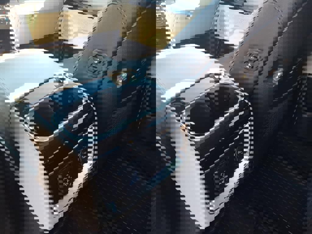 Used 2023 Kia Carnival SX Prestige image 10