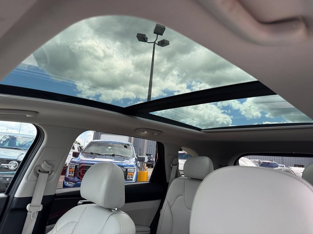 Used 2021 Kia Sorento S w/ Panoramic Sunroof Package AWD/4WD image 7