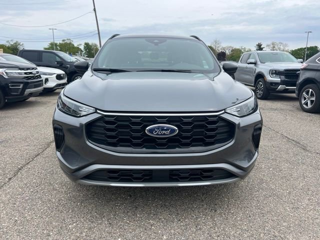 Certified 2024 Ford Escape ST-Line w/ Tech Pack #1 AWD/4WD image 2