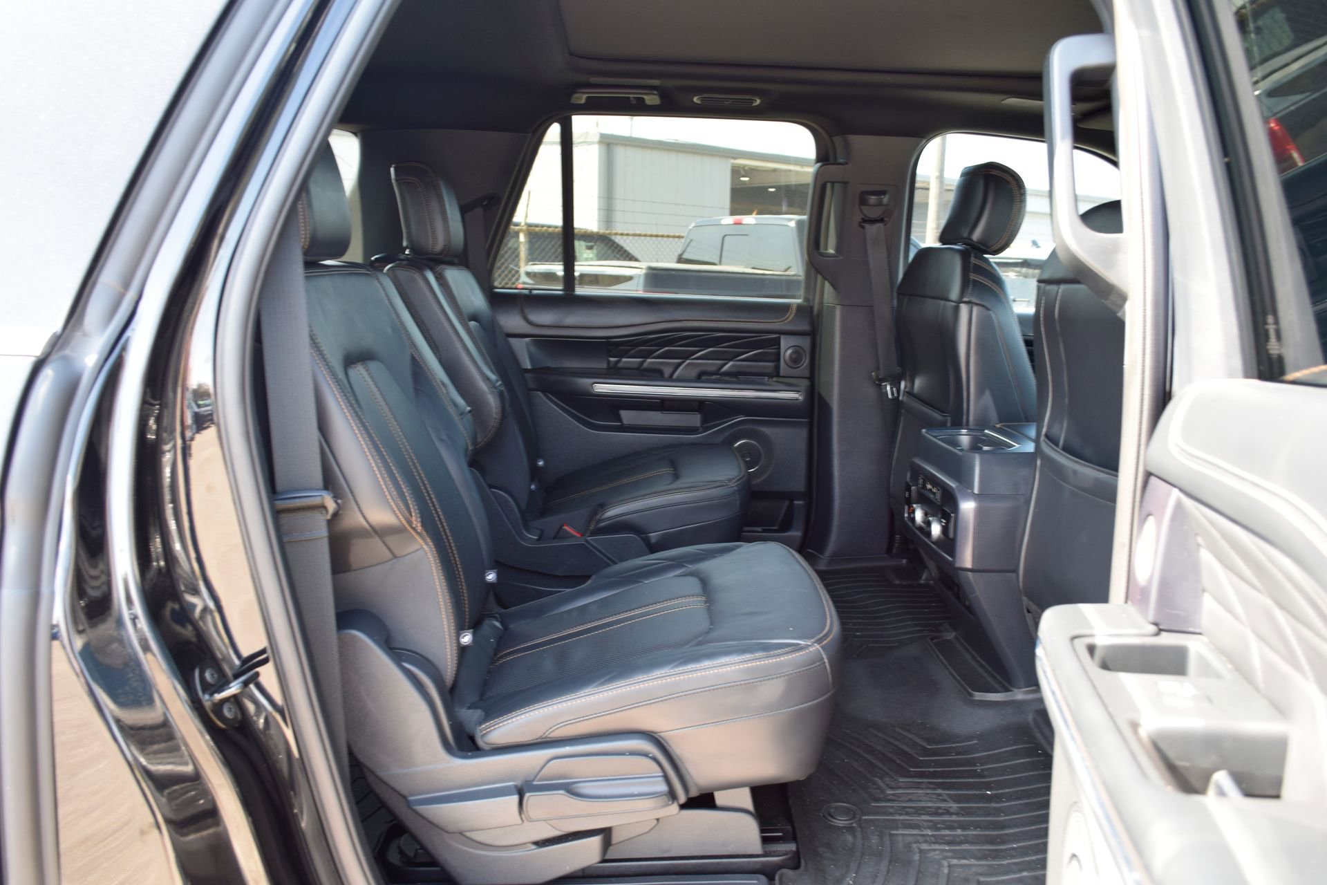 Certified 2024 Ford Expedition Max Platinum image 24