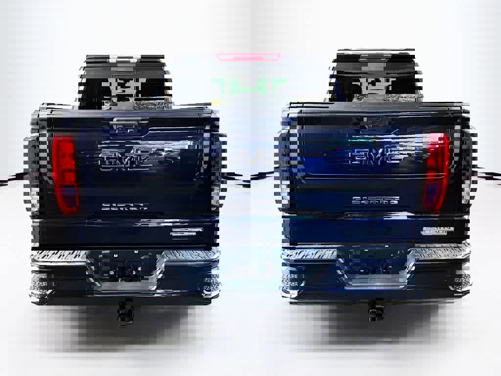 Used 2022 GMC Sierra 1500 Elevation w/ Elevation Premium Package image 4