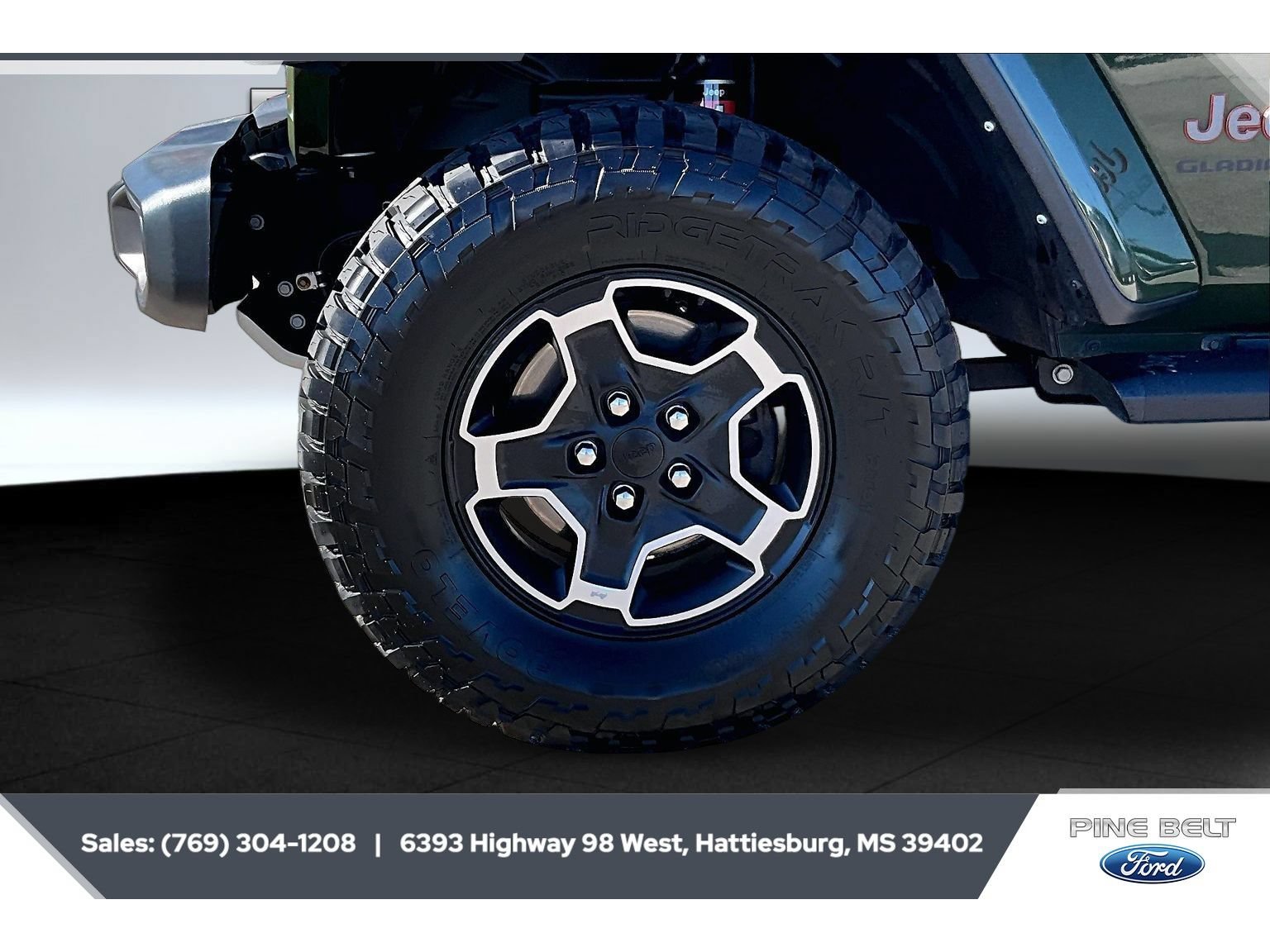 Used 2022 Jeep Gladiator Mojave w/ LED Lighting Group AWD/4WD image 7