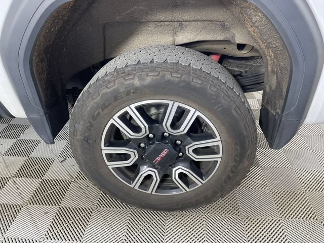 Used 2023 GMC Sierra 2500 AT4 w/ AT4 Premium Plus Package AWD/4WD image 14