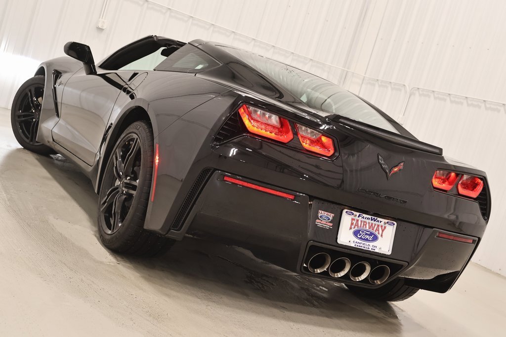 Used 2017 Chevrolet Corvette Stingray Coupe w/ Carbon Flash Badge Package image 35